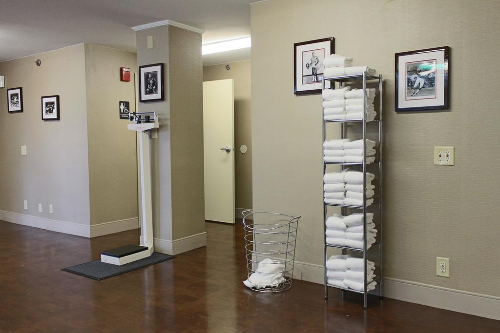 Ramada Plaza By Wyndham Downtown Capitol Park 3*