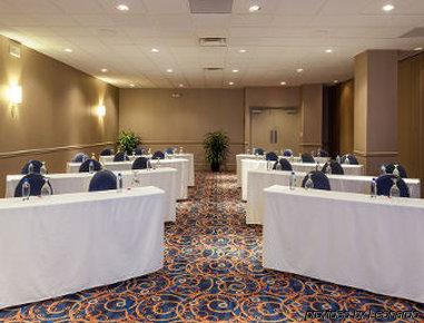 Ramada Plaza By Wyndham Downtown Capitol Park Hotel 3*