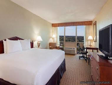 Ramada Plaza By Wyndham Downtown Capitol Park Hotel