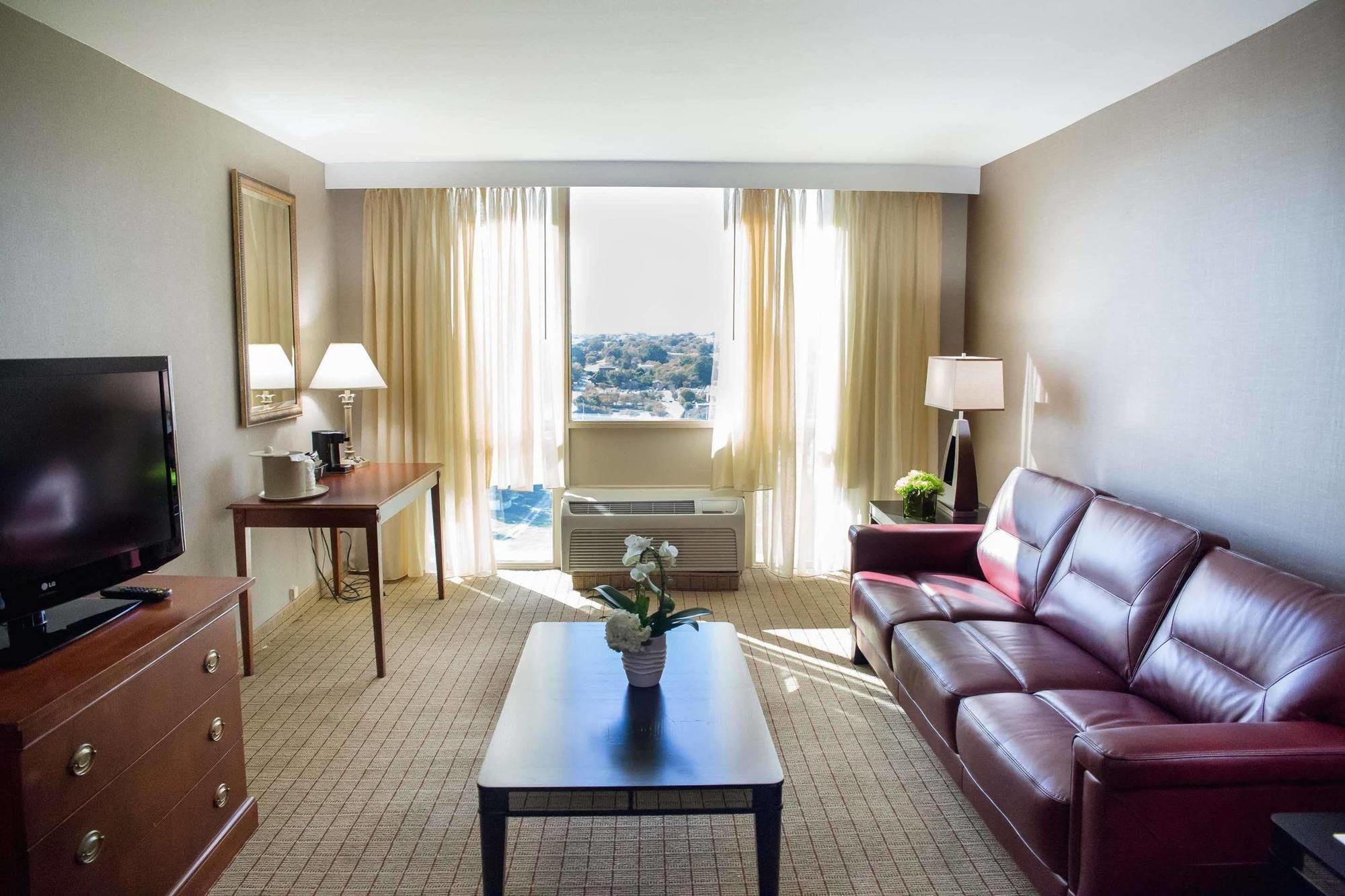 Ramada Plaza By Wyndham Downtown Capitol Park Atlanta