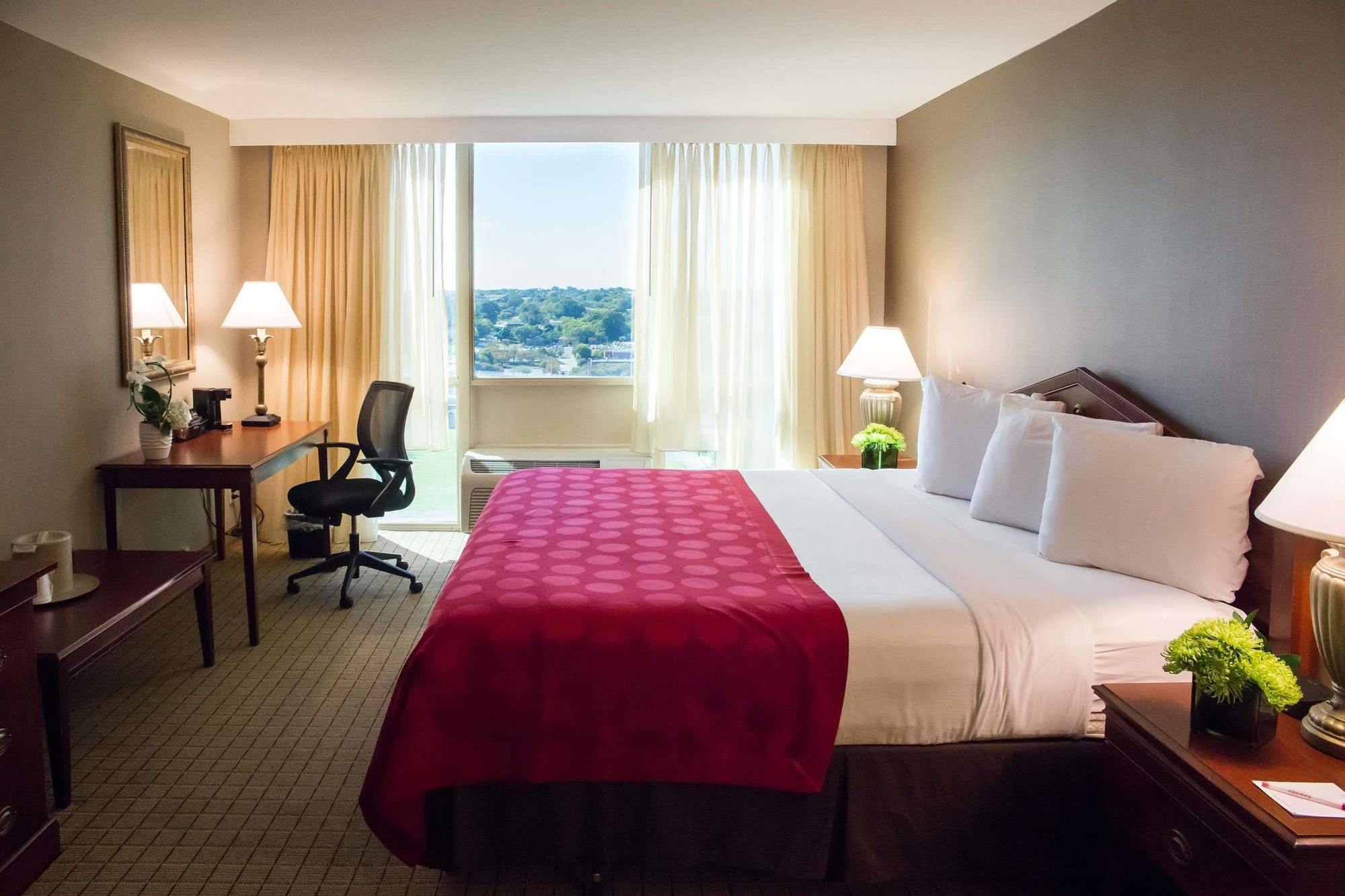 Hotel Ramada Plaza By Wyndham Downtown Capitol Park Atlanta