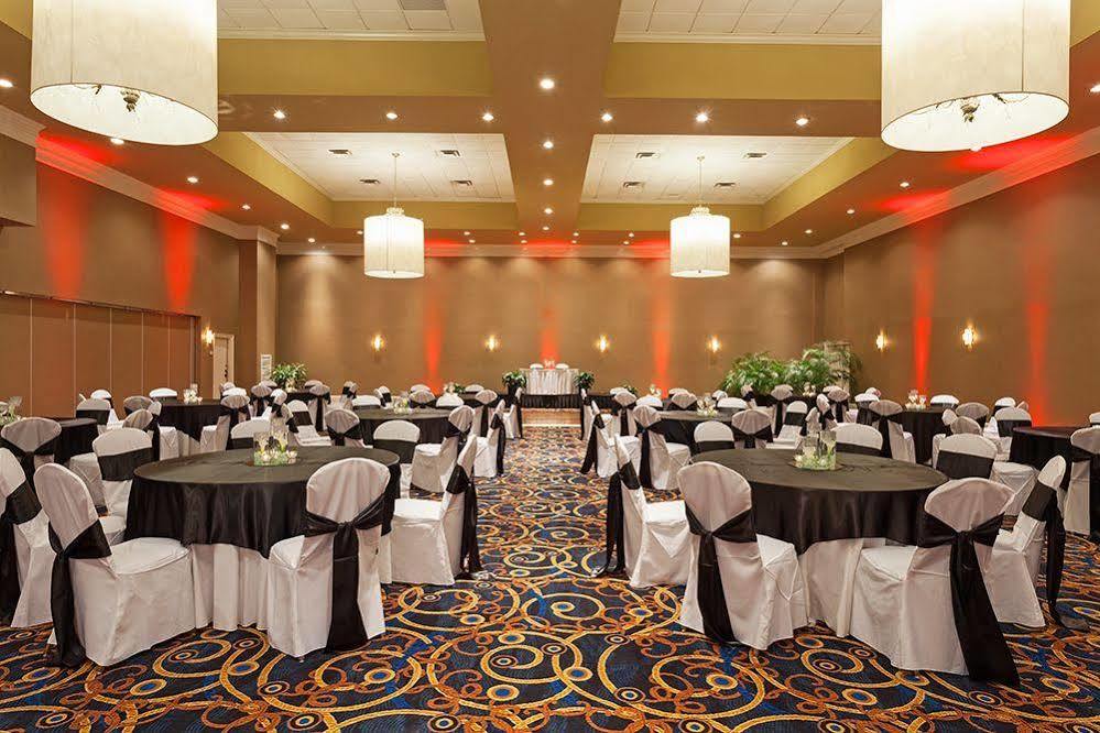 Ramada Plaza By Wyndham Downtown Capitol Park 3*