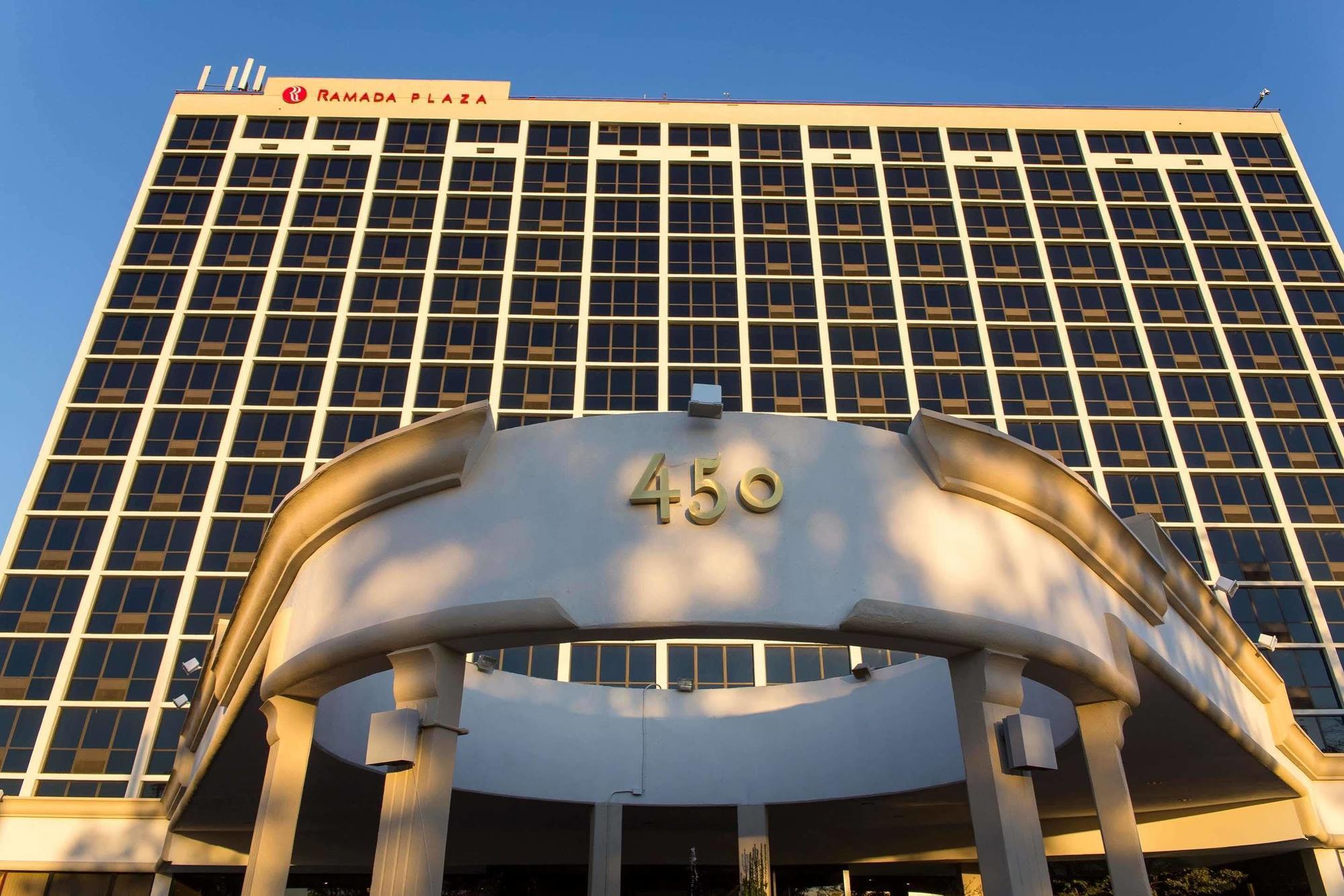 Ramada Plaza By Wyndham Downtown Capitol Park Hotel