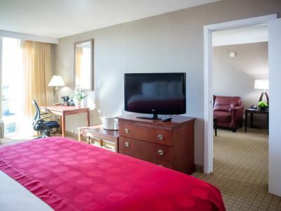 Ramada Plaza By Wyndham Downtown Capitol Park Hotel