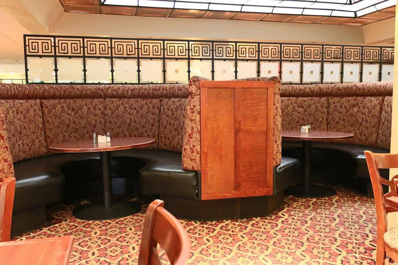 Ramada Plaza By Wyndham Downtown Capitol Park Hotel 3*