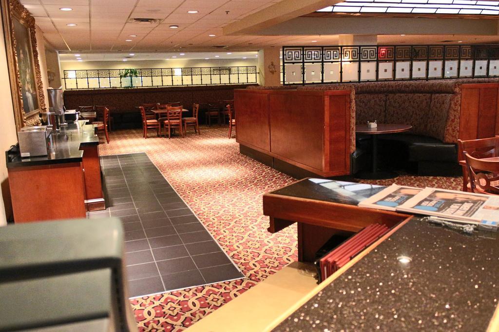 Ramada Plaza By Wyndham Downtown Capitol Park Hotel 3*